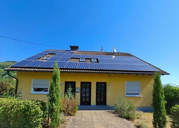 3 Bedroom Burgpanorama Im Haus Frey Mit Ausblick, 2 Baeder, Parken Vor Dem Haus, Balkon, Kueche 公寓