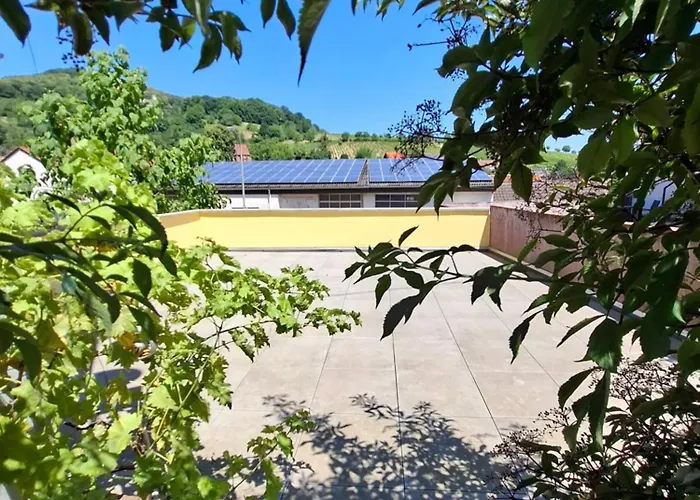 3 Bedroom Burgpanorama Im Haus Frey Mit Ausblick, 2 Baeder, Parken Vor Dem Haus, Balkon, Kueche 公寓 莱因斯韦勒