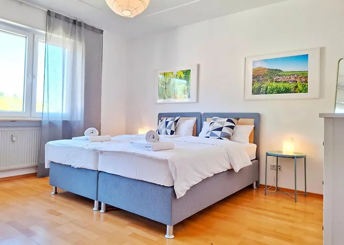 3 Bedroom Burgpanorama Im Haus Frey Mit Ausblick, 2 Baeder, Parken Vor Dem Haus, Balkon, Kueche 公寓