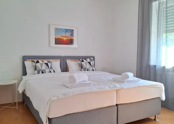 3 Bedroom Burgpanorama Im Haus Frey Mit Ausblick, 2 Baeder, Parken Vor Dem Haus, Balkon, Kueche 公寓